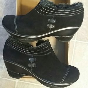 Jambu Beijing black suede 10b medium shoes NWT